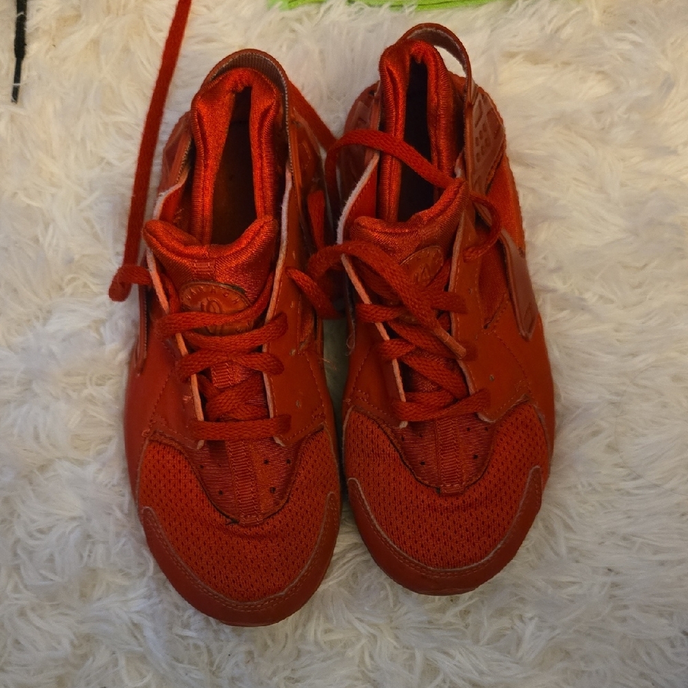 NIKE HUARACHE RUN GS TRIPLE RED KIDS Sneaker